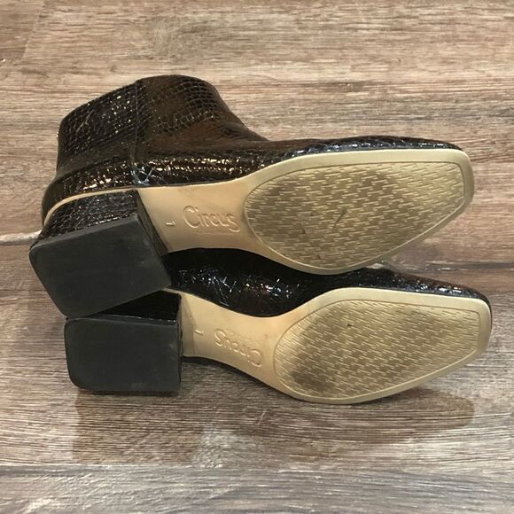 Circus by Sam Edelman Daysi Ankle Boot - Picture 10 of 13